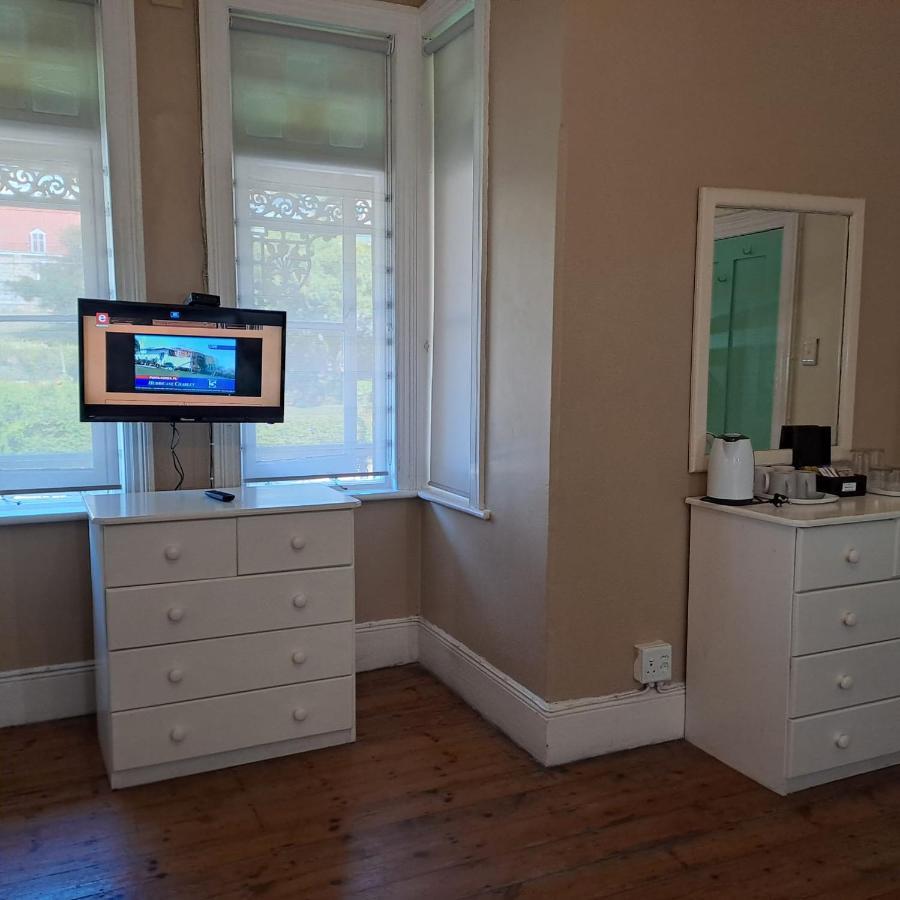Green Door Guest House Μόσελ Μπέι Εξωτερικό φωτογραφία