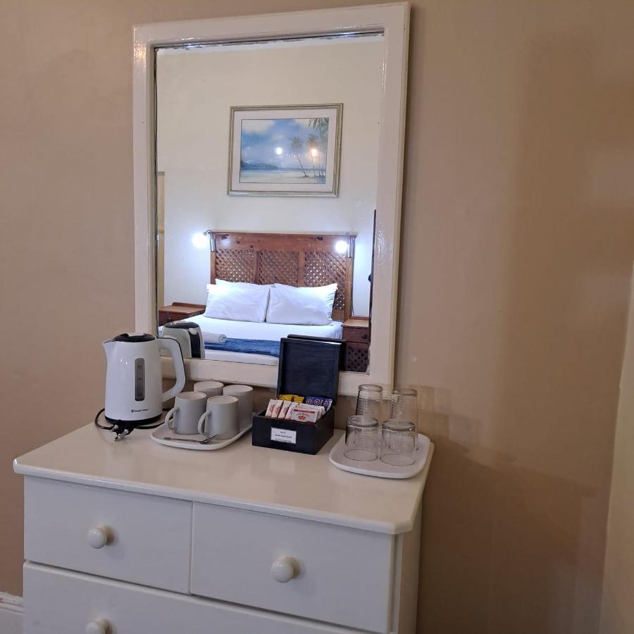 Green Door Guest House Μόσελ Μπέι Εξωτερικό φωτογραφία