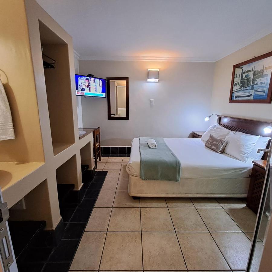 Green Door Guest House Μόσελ Μπέι Εξωτερικό φωτογραφία